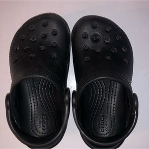 Toddler size 8 black crocs